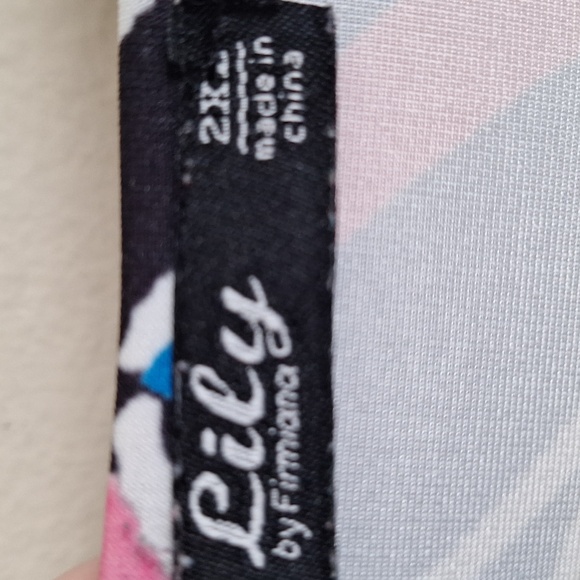 🌟Lily by Firmiana Floral Tunic - Picture 3 of 3